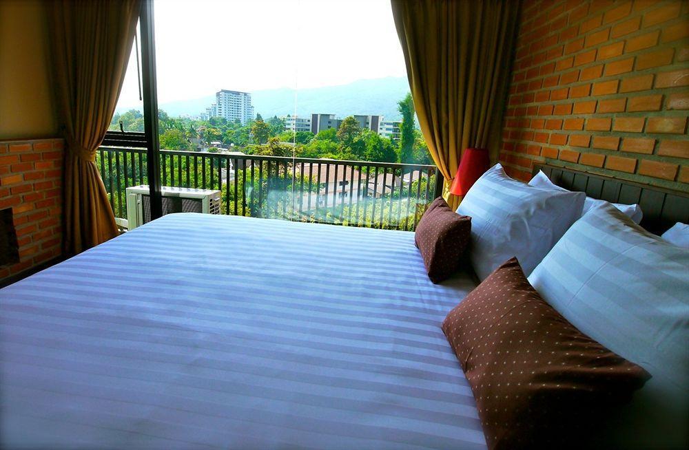 We Valley Hotel Chiang Mai Bagian luar foto